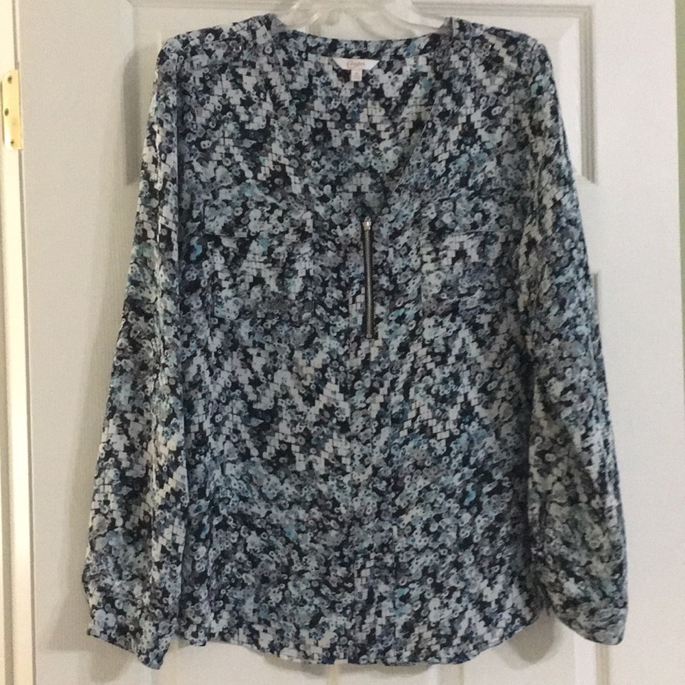 Candie’s floral l/s lightweight zip vneck blouse